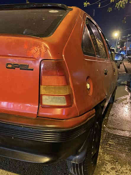 سەرەتا بەناوی خوا.... ئۆپڵ کادێت ..1993 مەکینە 16  قایش پان  گێڕ عادی ..
سەیارەکە کەمێیک مەسرەفی هەیە  
ئاڕمی ئاسایش 
*********** ئەم ژمارەیە تەنها لەسەر واتسئاپە نرخی 15 وەرەقەو مەجالێکی برایانە
