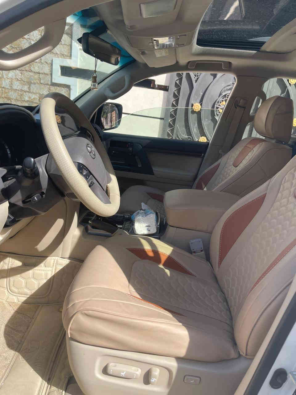 السلام عليكم 
لاندكروز ٢٠١٩ ساز 
فول موصفات 
مكفولة كفالة عامةمن كلشي 
صور السونار مرفقه بالمنشور رقم اربيل تحويل مباشر 
مكان السيارة 
ديالى بعقوبة 
سعر555$
وبيها شوي مجال 
***********
