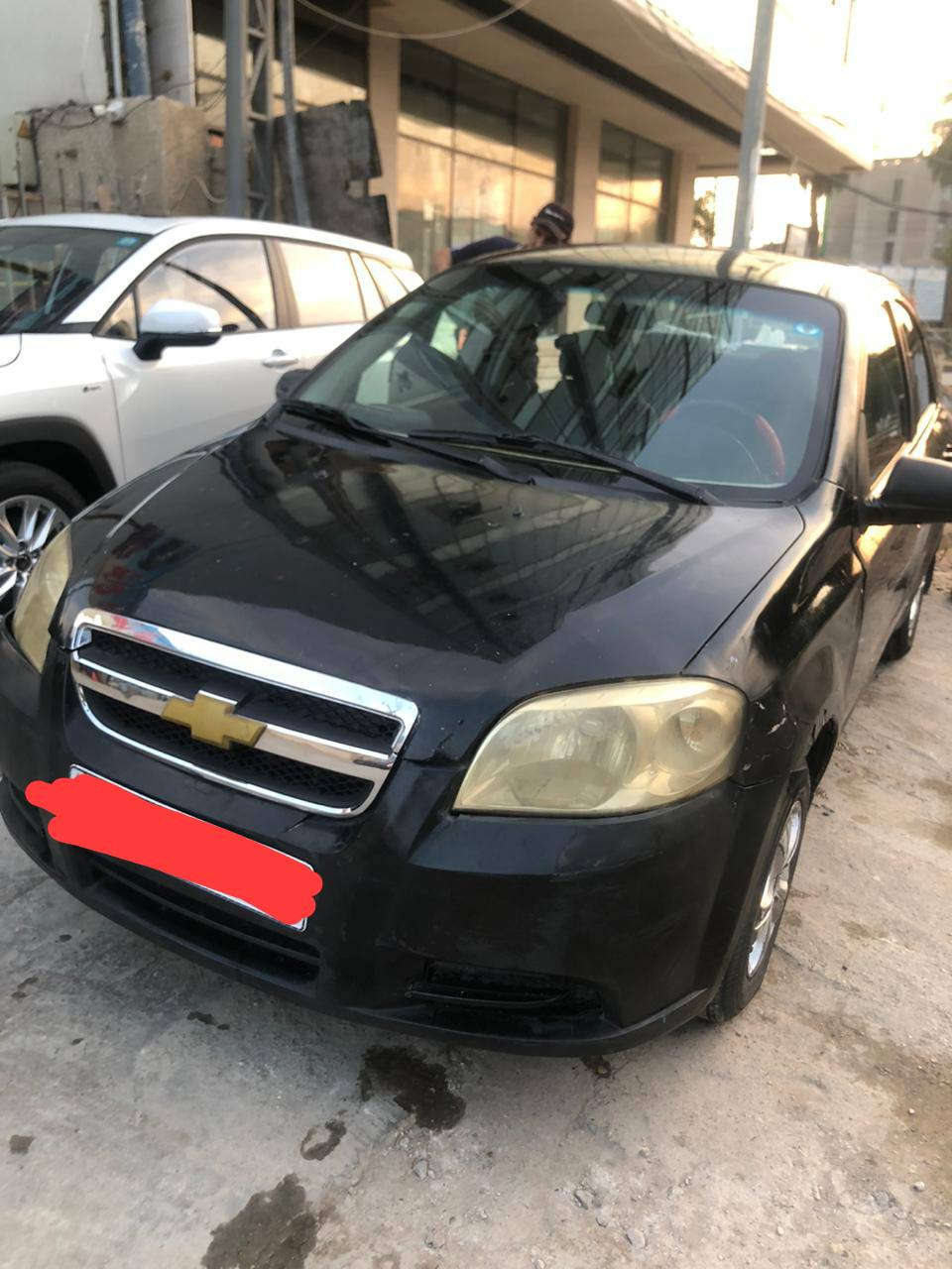 السلام عليكم شبابنا الغوالي
سياره افيو خصوصي موديل ٢٠٠٧ وارد امريكي 
كير عادي 
رقم بغداد وبسمي تحويل شوكت متحب 
تايرات الاماميه جدد 
تبربد شغال 
شاشه اندرويد 
حداديه ٧٠ بلميه 
سعرها (42$ ) وبيها مجال 
عنواني بغداد الكراده للستفسار الاتصال عل ***********
