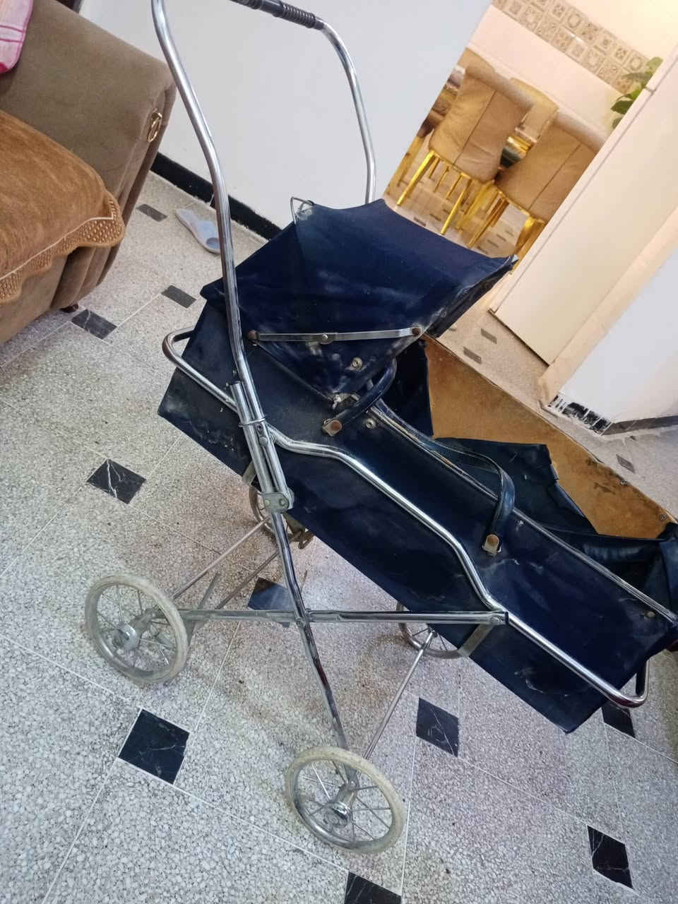 انتيكه يحتاجلها دوشمه فقط


**إذا كنت صاحب هذا الإعلان وتريد حذفه لأي سبب، رجاءا أرسل رسالة إلى الدعم الفني**