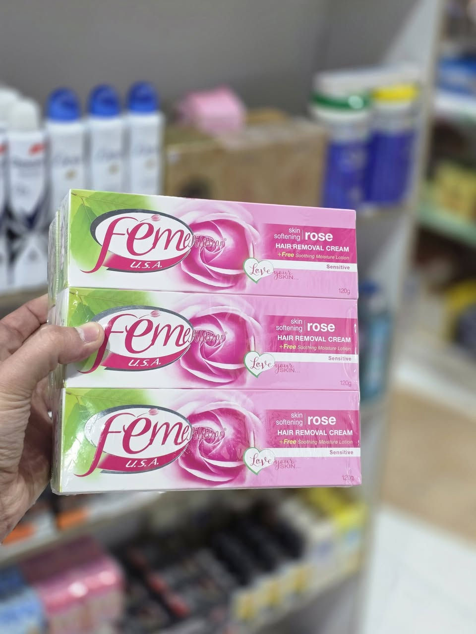 مرحبا زبائنا الكرام #زبائن #الؤلؤةسنتر 
وجبه جديده 👇 من قسم الكوزمتك🌓🌝 
 عطور ومعطرات، شامبوات، اصباغ شعر، ركسونات،
 مزيل شعر،صابون، شفرات حلاقه رجالي نسائي.... وووالخ
بأنسب وارخص الاسعار 🏃‍♀️
العنوان 📍📌
الشطره/ بداية حي الامين الثانية /طريق ال عواد 
توجد خدمة توصيل داخل الشطرة 🚕 
للحجز والاستفسار مراسلتنا او على الرقم 
واتس ***********
