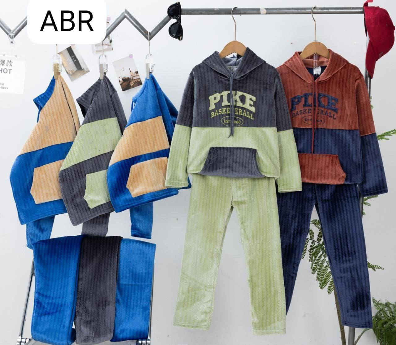 للحجز والتواصل على الرقم 
***********
تخفيضات على التراكات الولادي 
لمزيد من الموديلات يرجى زيارة قناتنا على التلكرام 

https://t.me/xcnC04YYC_gyYWM6
أهلآ وسهلآ
