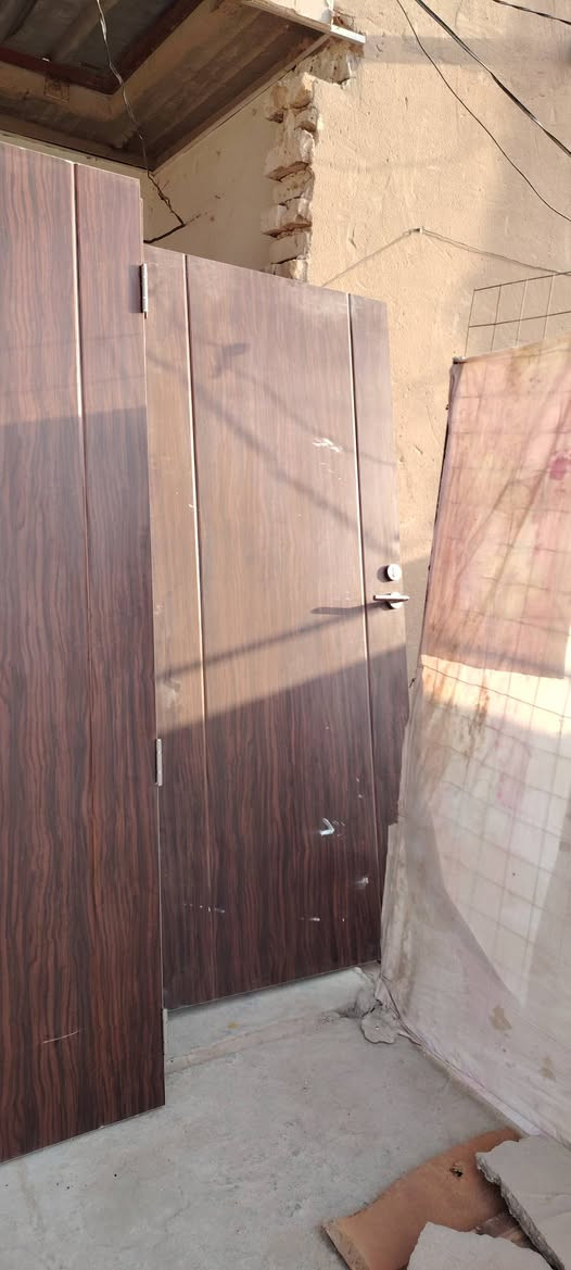 بيبان خشب تركي جدد غير مستعملات العدد 7 للبيع كربلاء *********** قيم واخذ بما يرضي الله
