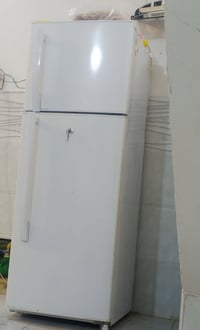 ثلاجة • تخبل • بيع مستعجل