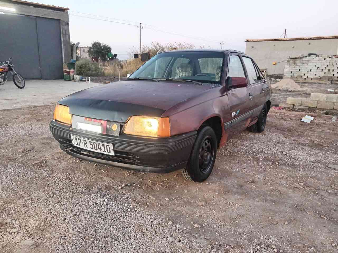 سلام عليكم اوبل كاديت موديل ٩١ رقم انكليزي مثنى سنويه ٣٠ مال جناي *********** سعر ٢٥وبيه مجال
