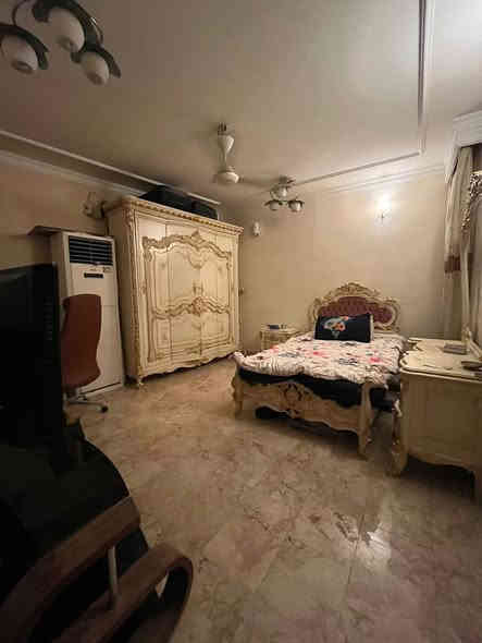 للبيـع 🏡 كرادة داخل ✔️

عنوان العقار 📍 الكرادة داخل فرع دايموند مول

🔶 المساحة 106 مـتـر

🔶 الواجهة 6،75 مـتـر

🔶 سنة البناء  2018

يحتوي على كراج وصالة ومطبخ وهول داخلي وغرف نوم

عدد 4 ومجموعة صحيات 👍

ــــــــــــــــــــــــــــــــــــــــــــــــــــــــــ
‎‏‎((شركة دار السلطان للعقار حيثٌ تَلتَقي الرُوٌية ,بلتَمَيٌز ))

❗️❗️ نسـتـقـبل العروض البيع الشراء والايجار ❗️❗️

بيع - شراء - ايجار - ادارة امـلاك - مقاولات عامة

‎‏‎📊كل ماعليك الاتصال أو المراسلة على الصفحة *ʲᵒⁱⁿ ᵘˢ*

 حسن زوانة *********** - ***********

‎‏‎الفرع الاول /عرصات الهندية مجاور فندق بلوم 

‎‏‎ الفرع الثاني /الـسـيـديــة الضباط مقابل افران الرباط

‎‏‎‏‎زبائننا الكرام بِكُم نَرتقي ونَتشرف بزيارتِكم ونَفتخر بخِدمتِكم ❤
