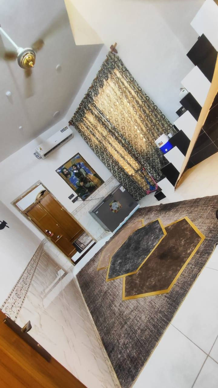 بيت للبيع طابو صرف 

حي الصحه 
قريب على شارع المختار
خدمات كامله

مساحه ١٠٠م طولاني

طابق واحد بناء حديث

غرفه استقبال صاله مطبخ 
صحيات داخليه وخارجيه مناور ٢

الروفان للعقار 
***********
