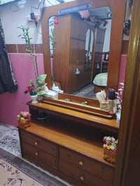 غرفه اخشاب والخشب مالها صاج استعمال وما مستعمله هواي.ب 650 وبيها مجال....