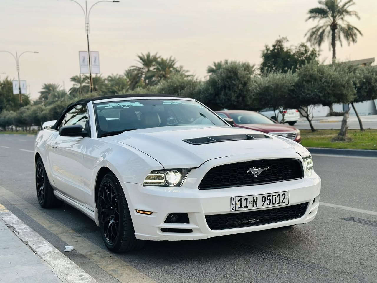 مساء الخير احبتي موستنك2013فول بريميوم معروفه مواصفاتها ماشيه 75 قطعتين صبغ جاهزه وسياره بالحقيقه  احلا من صور السعر 102المكان المنصور ***********
