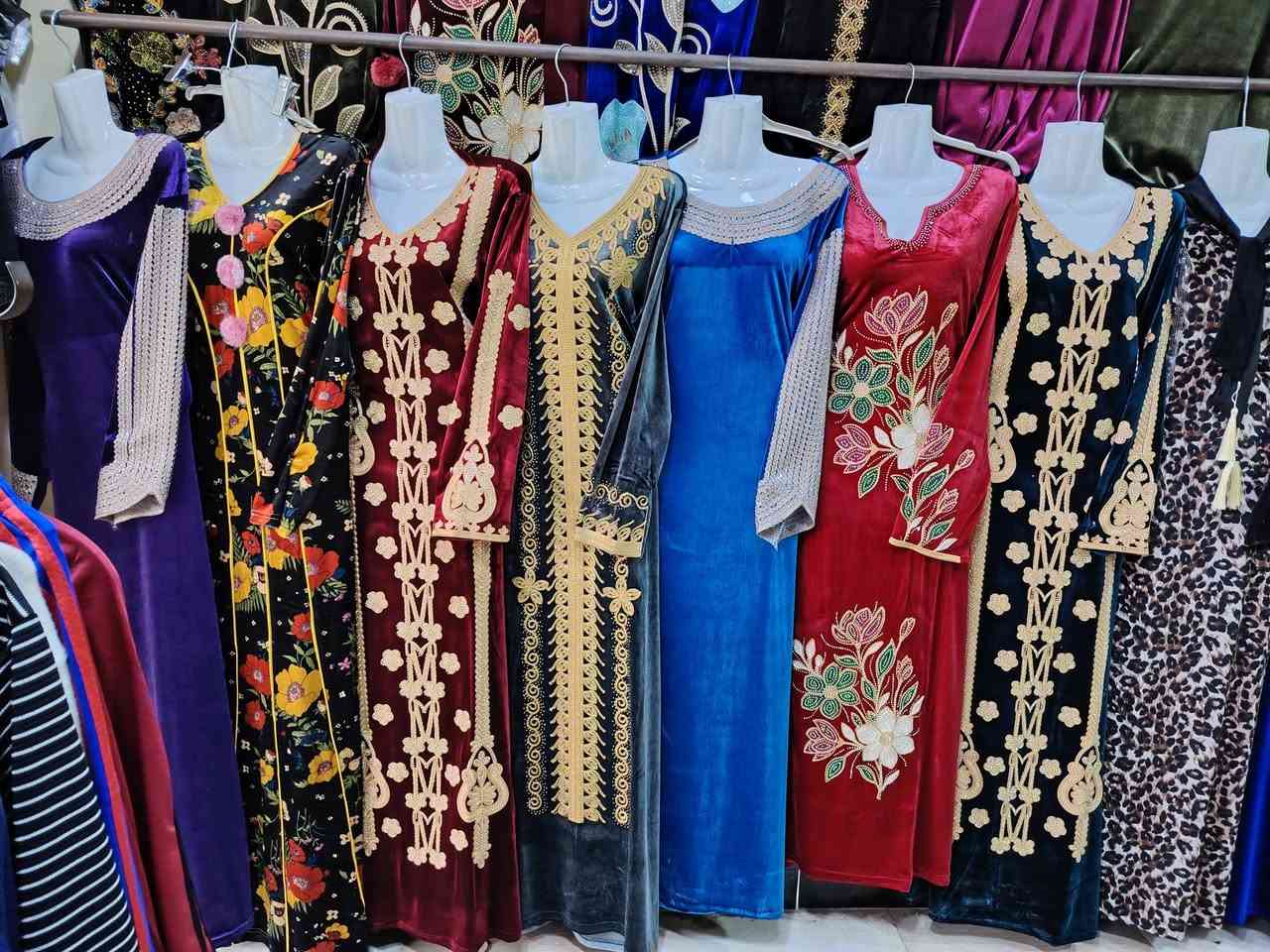 بسم الله والصلاة والسلام على رسول الله بمناسبه راس السنه وفرنه الكم  موديلات روعه واسعار مناسبه جداا زورونا تنورونا وحياكم الله عنوان كركوك حزيران سايدين مول النخيل قرب صالون رشا محلات ابوسجاد تواصل *********** واتساب
