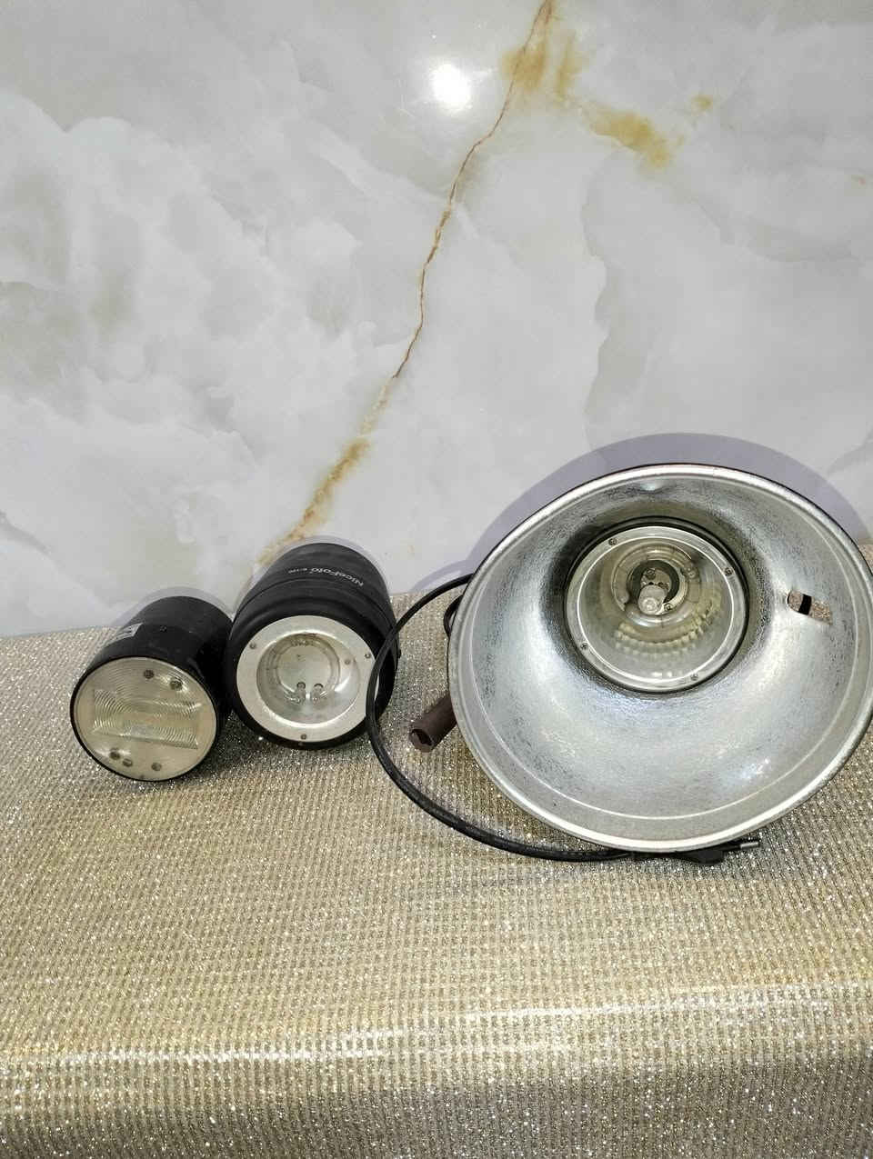 فلاش اضائة استديو وگلوبين
سعر 49الف
واتساب ***********
