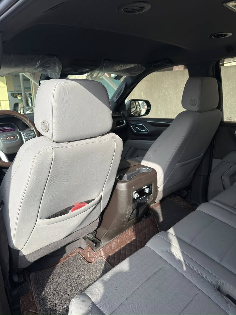 للبيع يوكن ٢٠٢٤ خليجي اسود بغداد مكفول ماشيه ٢٨ sle باسمي السعر ٥٢٠ الاتصال ***********
