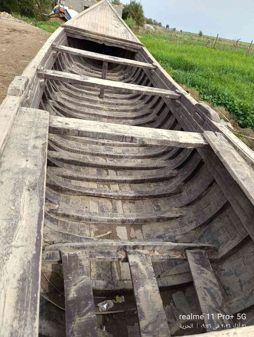 بلم جلبوت للبيع الطول ٢٣ فوت و العرض متر و ستين فوت بلم نضيف و مكفول كفاله عامه شرط قطرت ماي ما يطي السعر مليون و بي مجال مكاني محافضة النجف  السعر 1000و بي مجال رقم الهاتف ***********
بي واتساب ***********
