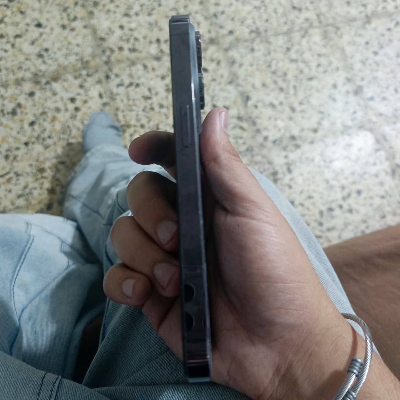 14 برو ذاكره 128 بطاريه مستبدله  فقط وظهر شوفت عينك اريده 600 وبي مجال شي بسيط عنواني جميله شارع طحين ***********
