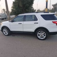 سياره نوع فورد اكسبلور وارد امريكي موديل 2013 حادث امريكه قبق جنطه فقط...