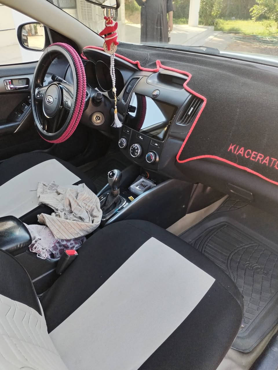 سلام عليكم للبيع كيه سيراتو مديل ١٣ خليجي بيه ٣ قطع صبغ فقط ***********
