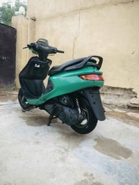 دراجة نارية • للبيع