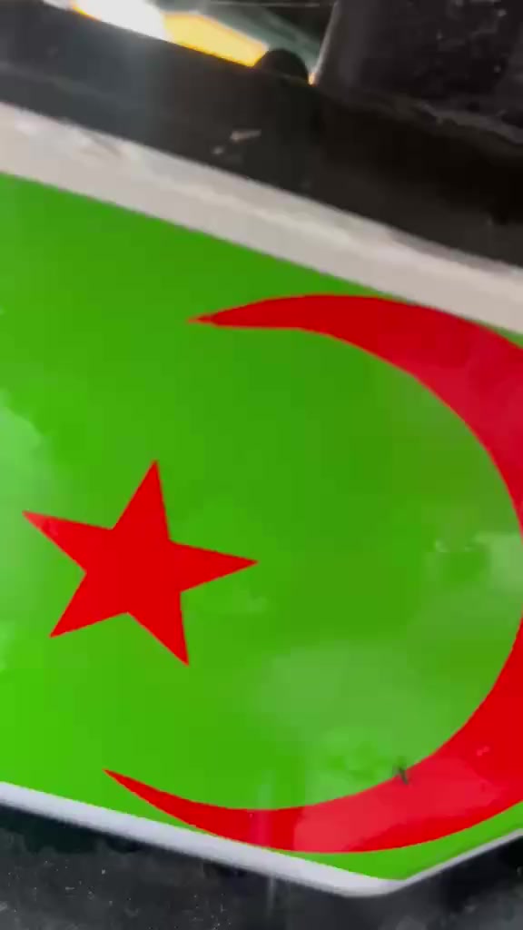 السلام عليكم #مكلف بالنشر كلك 550 بيه مجال بسيط ناصريه مركز 
*********** رقم صاحب دراجه
