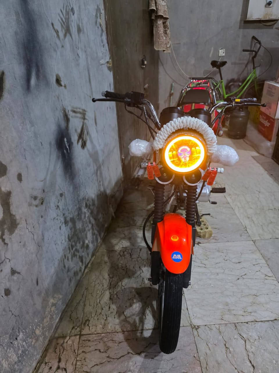 سلام عليكم دايون عظم  وراق اصولي  مديل  2023السعر واحد 400 وخمسين وبيه *********** مكان  كربلاء
