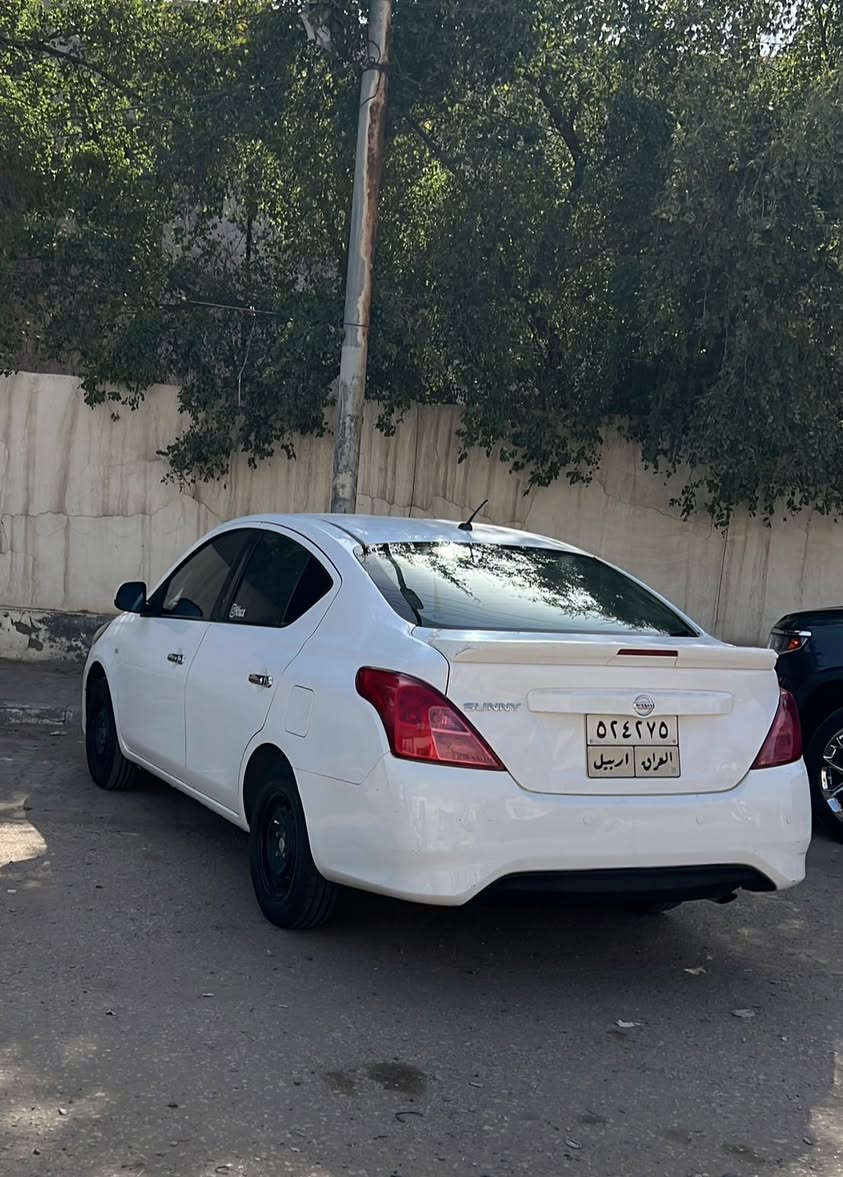 السلام عليكم 
نيسان سني للبيع 
2019 هندي بليته زركه 
بدون لا صبغ و لا تبديل 
ألايمن باب الخلفي بارد و الجاملغ امامي بارد
يوجد رصعات بسيطه 
للأستفسار    /   ***********
