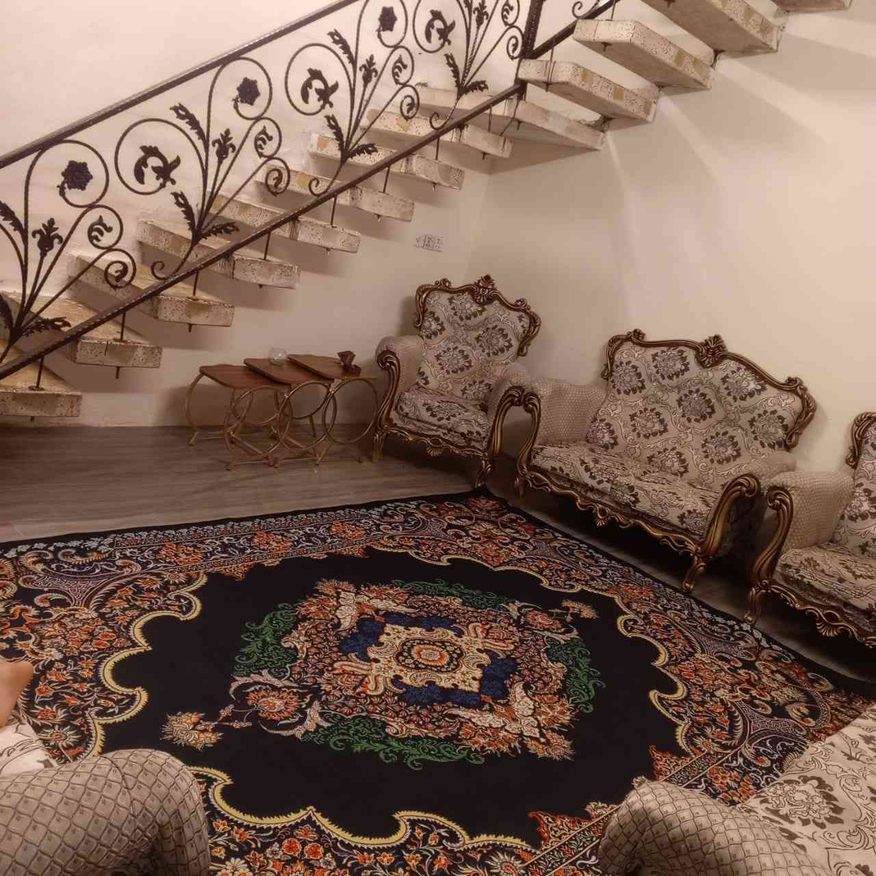 السلام عليكم بيت زراعي في حي الامين الاول قريب جدا للشارع العام بي وصل تطويب تريد مداور ثاني يوم المساحه الكليه ٣٠٠ متر تريد تشتري بس القطعه مساحتها ١٧٥ متر اني مسويها حديقه كافة الخدمات متوفره تبليط مجاري كهرباء شبكتين انترنيت ضوئي مقرنص يبعد عن الشارع الرئيسي ١٠٠ متر للاستفسار اكثر *********** اخوان رجائا الموشراي لايتصل وبدون تعليقات سلبيه رجا
