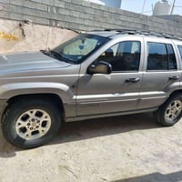 جراند شيروكي ٢٠٠٠ • بسمي ٢٠٣١ • بدون صبغ