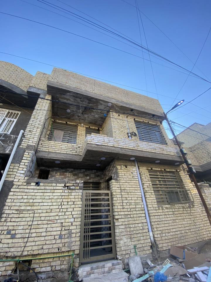 🏡 إعلان بيع منزل
📍 الموقع: [الدوانم /مقابل قطار السابع / قرب سوق الساحة ]
📐 المساحة: [75 متر مربع]
🛏️ عدد الغرف: [3 غرف نوم + استقبال +مطبخ ]
🛁 عدد الحمامات: [3]

✨ مميزات المنزل:
 • تصميم عصري وتشطيب عالي الجودة
 • خدمات الشارع كاملة مقرنص ومجاري وكهرباء    واعمدة انارة  ويعتبر افضل شارع بهذا المربع 
 • موقع هادئ وقريب من جميع الخدمات (مدارس، أسواق، مستشفى)

💰 السعر المطلوب: [120 مليون ] (قابل للتفاوض)

📞 للتواصل والاستفسار:
ع الخاص او الاتصال على الرقم 
[***********]

🔑 فرصة رائعة للسكن أو الاستثمار
@الجميع
