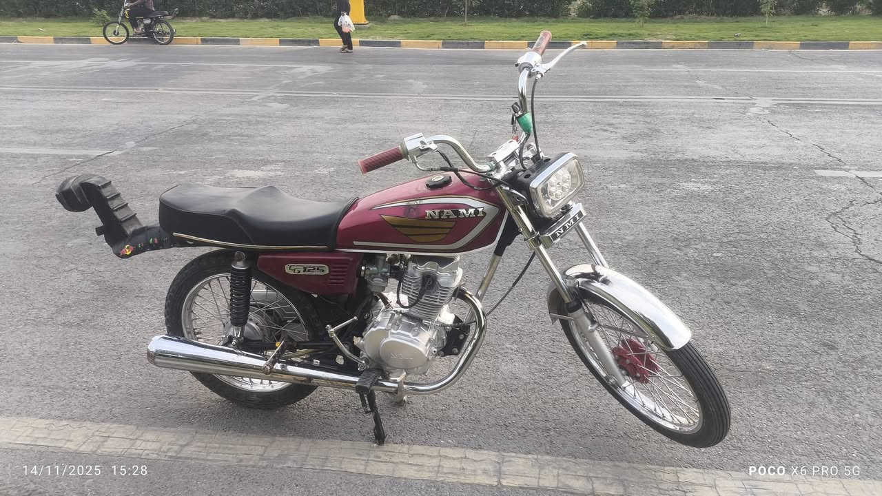 دراجه نامه شلامجه موديل 25 كلك نضافة فول السعر 500وبيهة مجال مكان بابل الحمزه الغربي  منطقه الخميسيه مراسلة الصفحه او اتصال ***********
