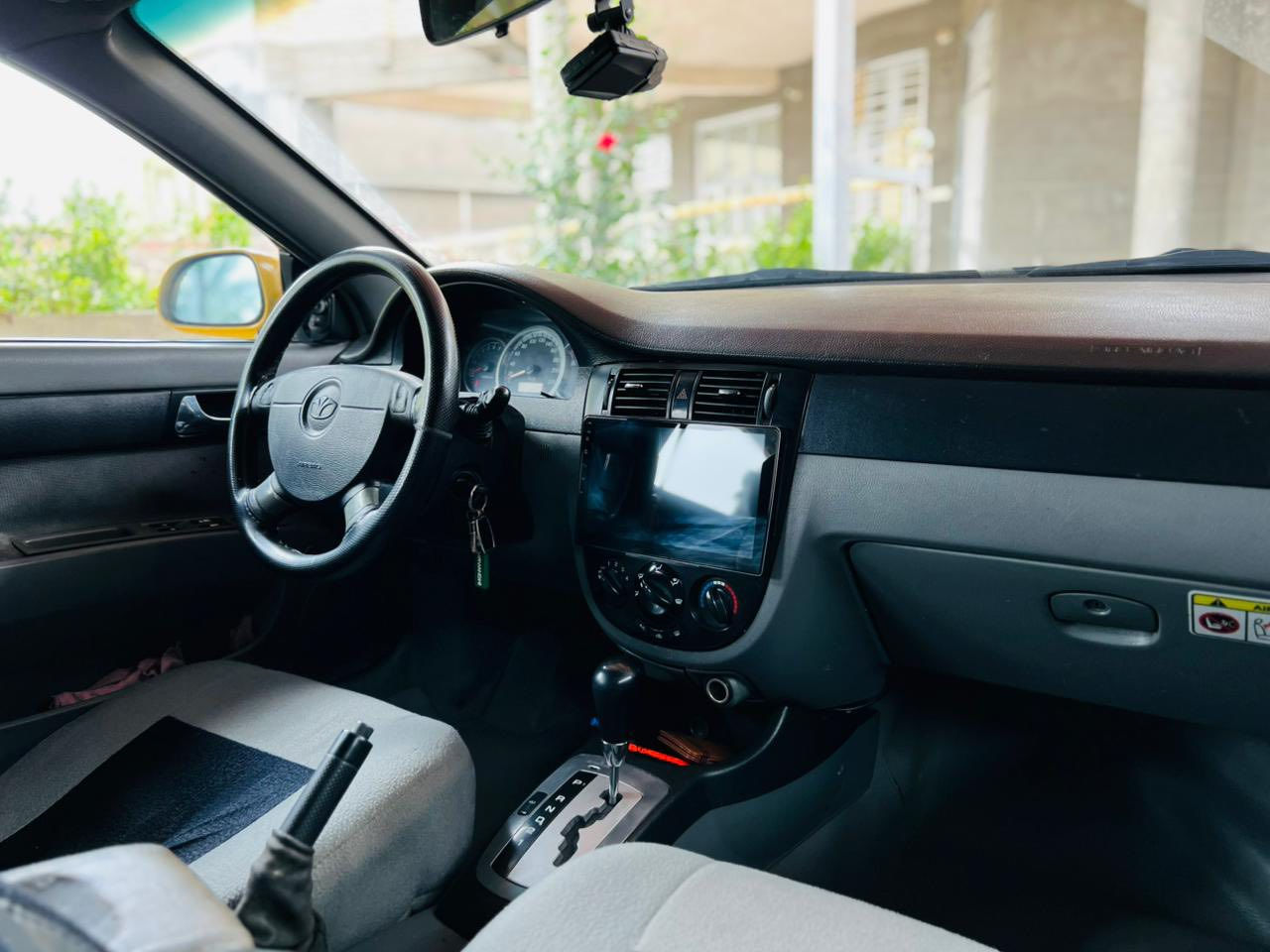 السلام عليكم ورحمة من رخصه الادمن للبيع شوفر ليت اوبترا ٢٠١١ السياره خليجي شركه العامه للسيارت مكفوله من صبغ وضربه وتبديل ومكفوله من كير ومكينه وحداديه وتخم تاير وتبريد مكفولات رقم بابل انكليزي هزه وسنويه وأرقام جدد بسمي وتحويل ثاني يوم 
السعر ٦٧ وبيه مجال 
الهاتف ***********
*********** واتساب 
مكان السياره بابل قرب سيطره الاثار
