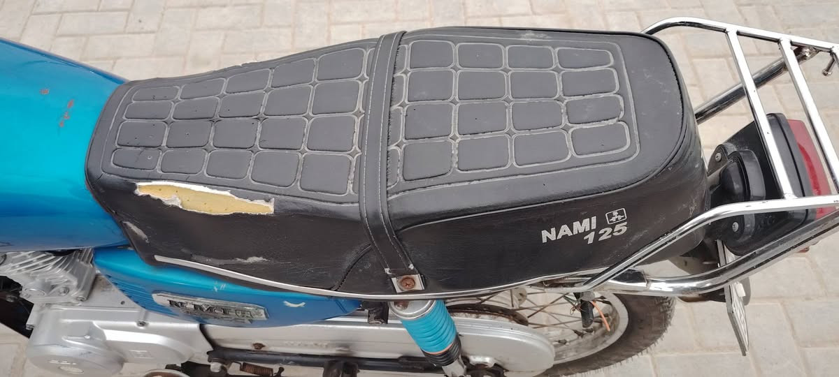 تانكي نامه لون أزرق كلشي مابيه +كشن فقط هذه الشك الي بلجلد للبيع عنواني شط العرب الجزيرة  الشراي يتفضل خاص وبخدمته وهذه الرقمي ***********
