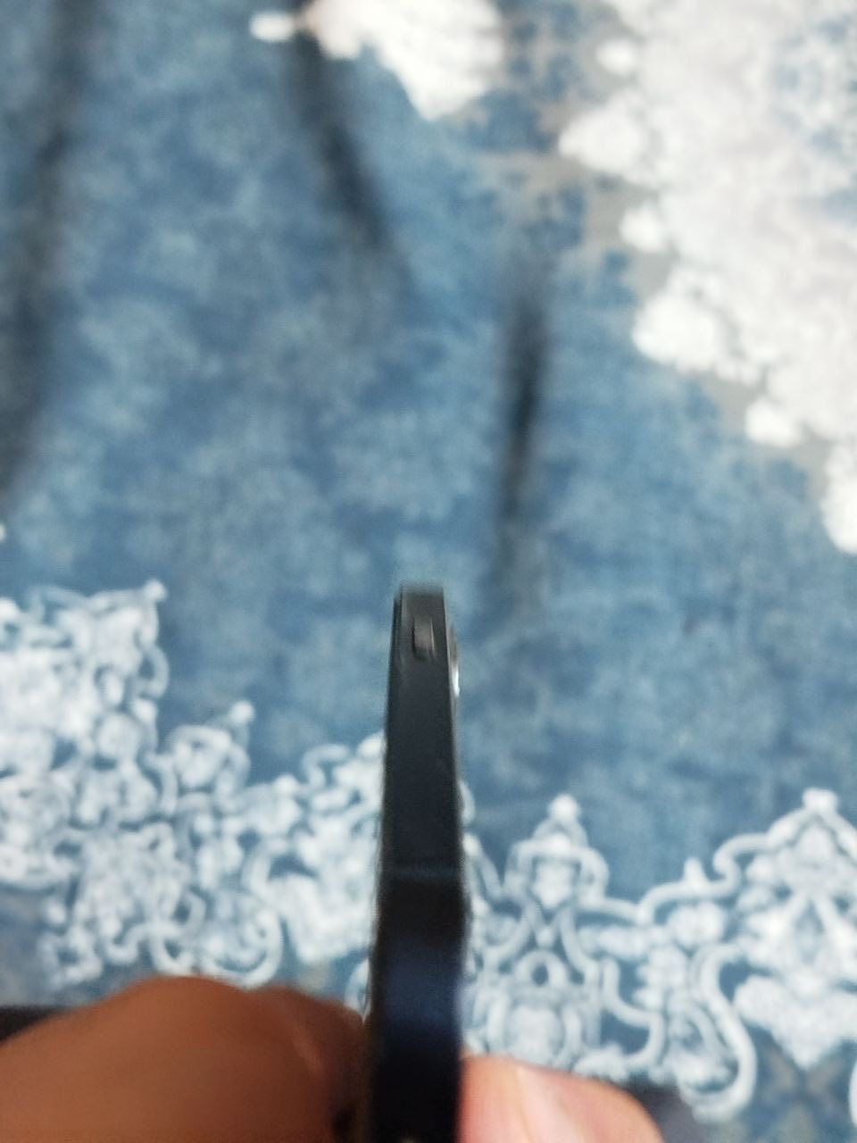 سلام عليكم 
ايفون ١٢ عادي 
موبايل بلاد ممفتوح 
شاشه بلادي 
فيس اي دي شغال 
كامرات كلهن شغاله 
تحديث ios26.1
بطارية 🔋 ٨٨بلادي
ذاكرة ١٢٨ گيگا 
العيب الظهر الخلفي مكسور ممأثر على اي شيء 
السعر ٣٢٠ بي مجال بسييط 
الرقم ***********
