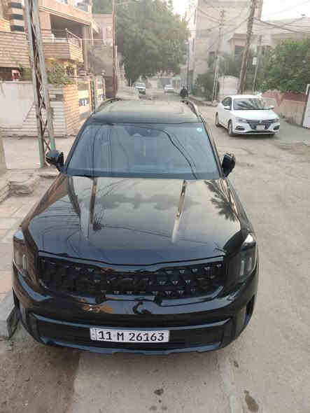 كيا تولرايد للبيع 
2025 KIA Telluride, Ex X-Line
ماشية ٥ آلاف ميل صور الحادث بالمنشور بلاك توب مرقمه بغداد كامله بس يحتاجلها ترتيبات بالأبواب لأن السمكري مامكعدهن يرادلها ترتيب ترايهه للبصرة محرك 3800cc
محرك 6 سلندر 
سعر البيع 275 وبيهه شوية مجال 
***********
*********** بغداد
