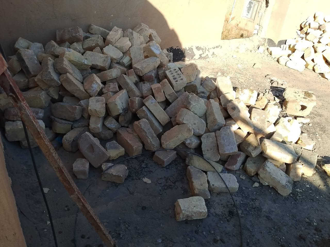 طابوك. تفليش. 2000طابو.كه سعر. مناسب. الفلوجه. حي. شهداء***********
