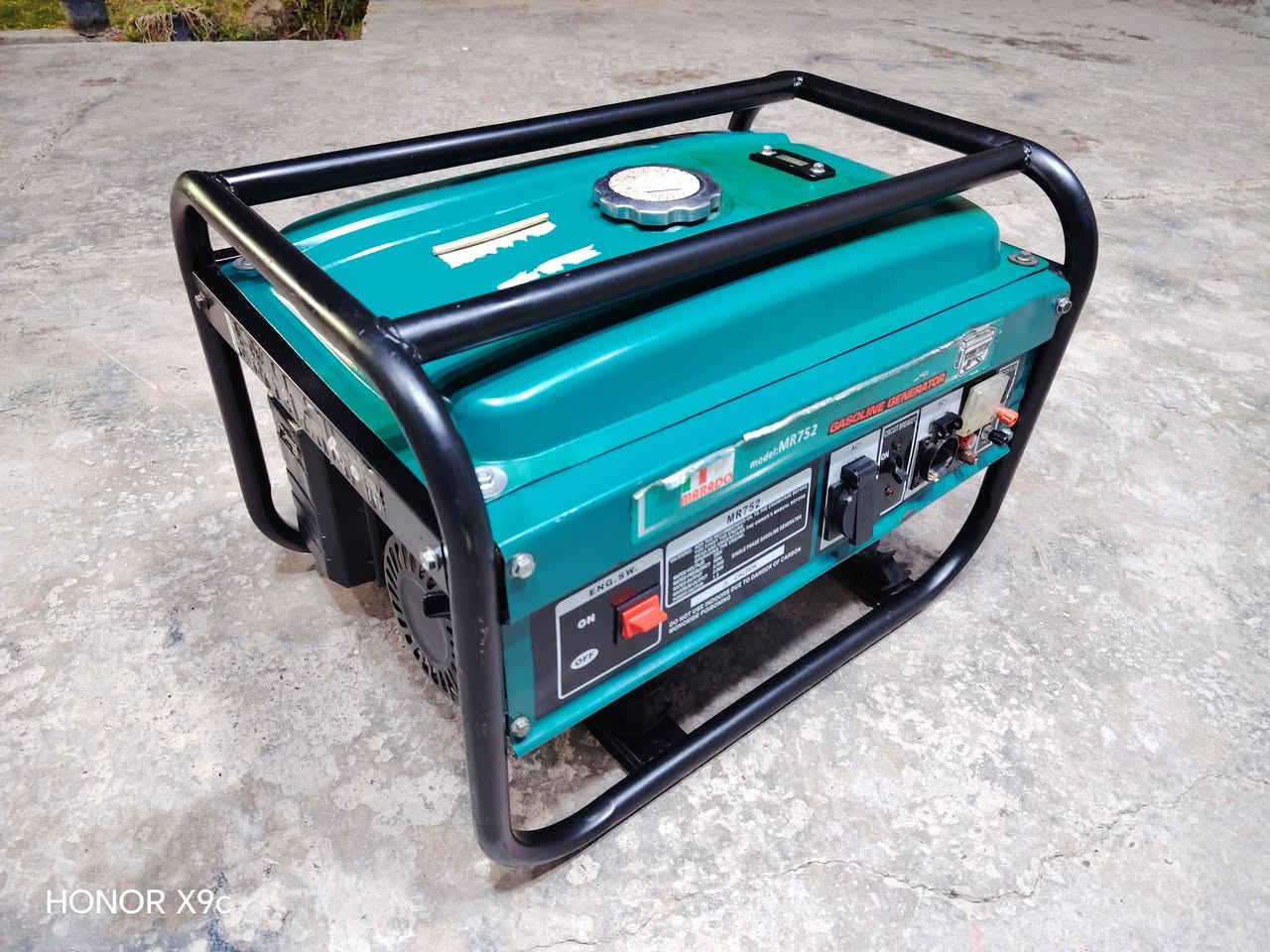 للبيع مولد استرة كوري(( 2 ونص ))كيفي(( 10 امبير)) ✅ ملف نحاس نضيف جدا استخدام ايام قليله مداخل اي تصليح على بلاد الشركة صوت هادأ اقتصادي بصرف البنزين✅ غني عن التعريف 📌((السعر 175الف)) 📌الشراي يتصل⚫ الشراي يتصل المكان بغداد التاجي ويوجد خدمة توصيل🚕 ((***********)) 📞 واتساب موجود 🔴🔴🔴
