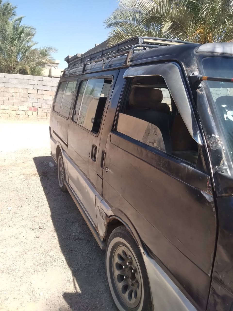 كيا بستا ١٩٩٣ للبيع سعر ٢٨ بيها مجال ***********
