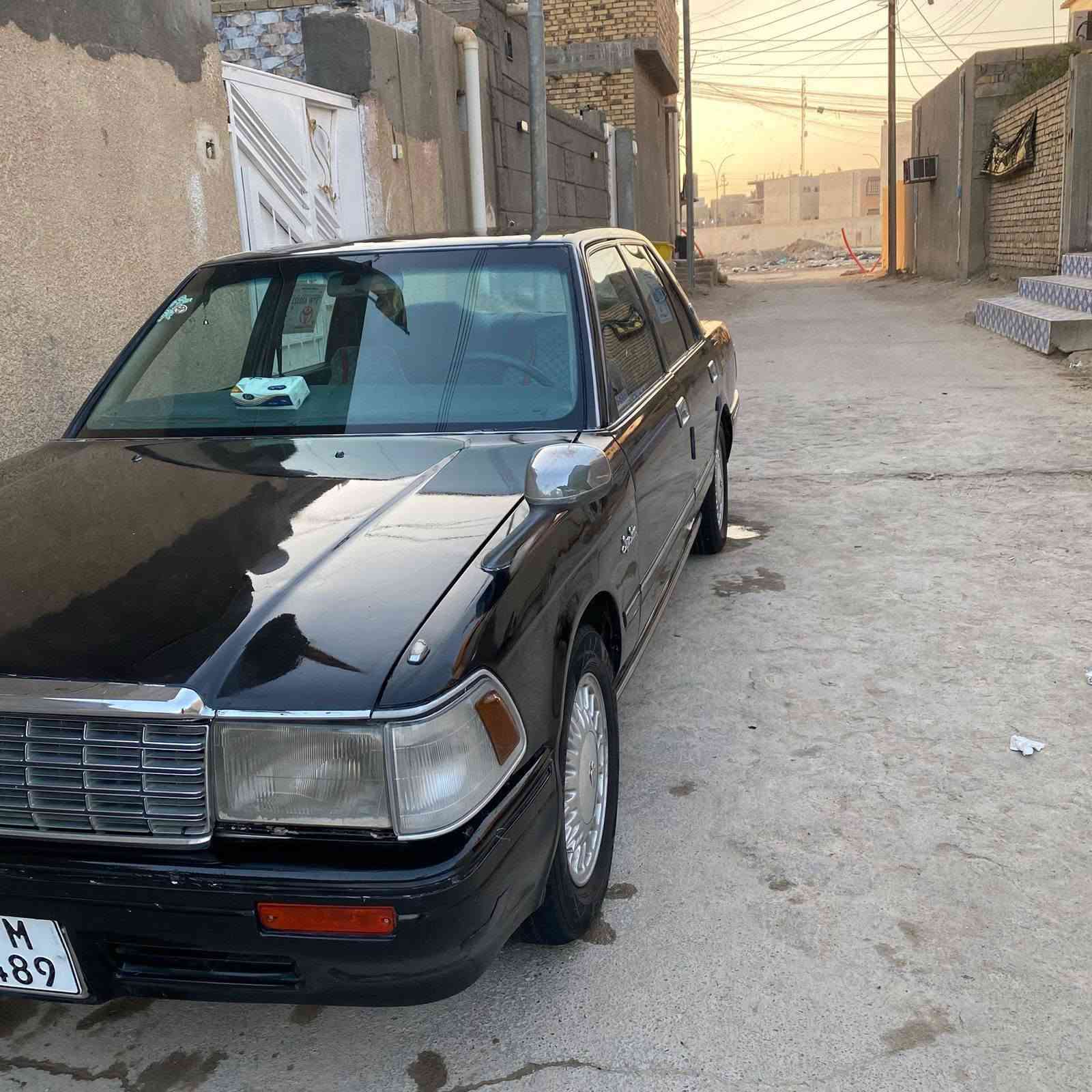 السلام عليكم سيدان موديل 90 رقم بغداد نكليزي بسمي هزه جديده السياره جاهزة مكينه 2ونص ففتي مكينه وكير كارتون تبريد ثلج حداديه جديده السياره جاهزة ما ناقصه ايشي مكان السياره ناصريه قضاء الشطره السعر 55وبهه مجال  رقم الهاتف ***********وشراي بي خير ويدلل
