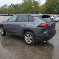 للبيع راف فور موديل 2024 هايبرد  سيارة بالحرة تدخل شهداء او حرة بأسمك ...