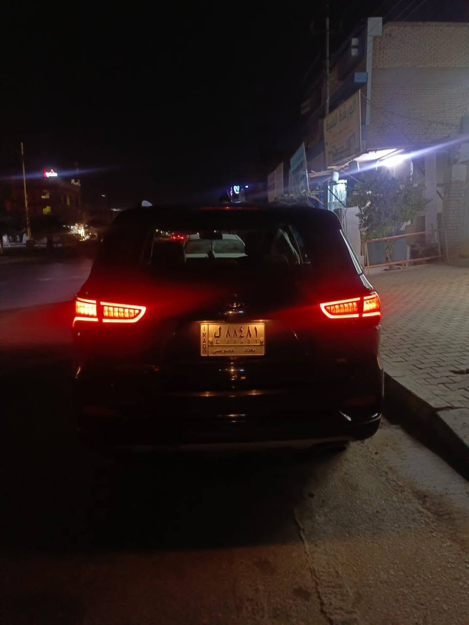 السلام عليكم شلونهم الغوالي 
سورنتو 2020 
خليجي نص فول 
المواصفات : كشنات كهرباء 
حساسات امامي خلفي 
ابل كار بلي 
جنطه كهرباء 
مري شفط 
كشنات مخمل 
وخير من الله مواصفات 
مكينه 6 سلندر جديده 
كير مكينه تبريد شواصي كفاله 
سياره كله محسن ودهن موتل مشايفه محسن 
ماشيه 120 الف 
سنويه ماساقطه 
بيع او مراوس ب توكسان او موستنك  220 وبيها مجال وبيك خير وتدلل 
مكاني بغداد 
رقم وبيه واتساب  خابر وخادمك قليل متواجد هنا 
*********** النجف, العراق
