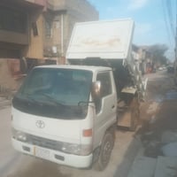 تيوتا • قلاب • شاحنة