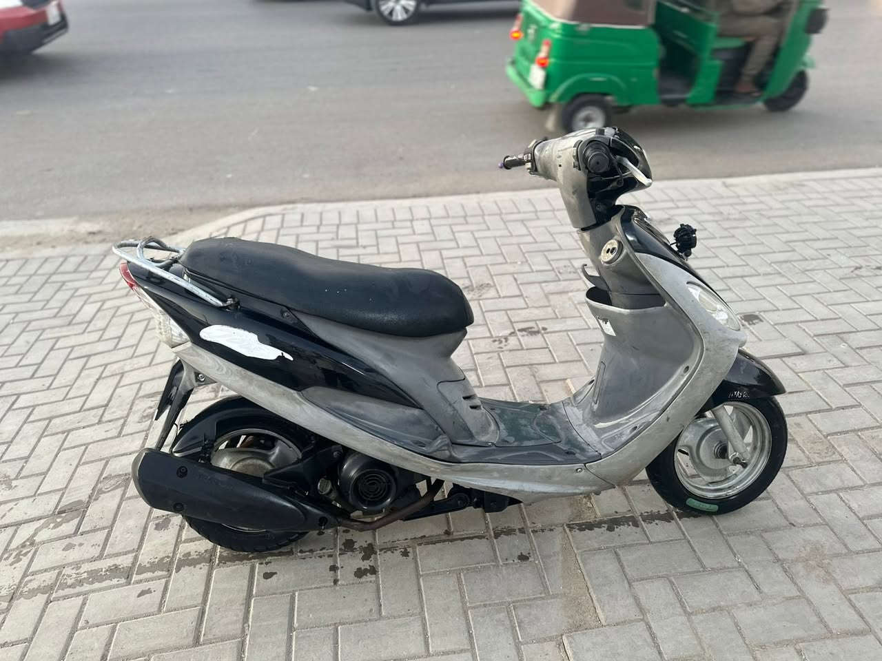 سلام عليكم دراجع البيع كفاله عامه بلاديه كله شلعه معدل اشك الكاع   كهربائيات كله شغاله دراجه نكره سلف بكل وقت ما صاله شهر من نزلته رمبه ***********
