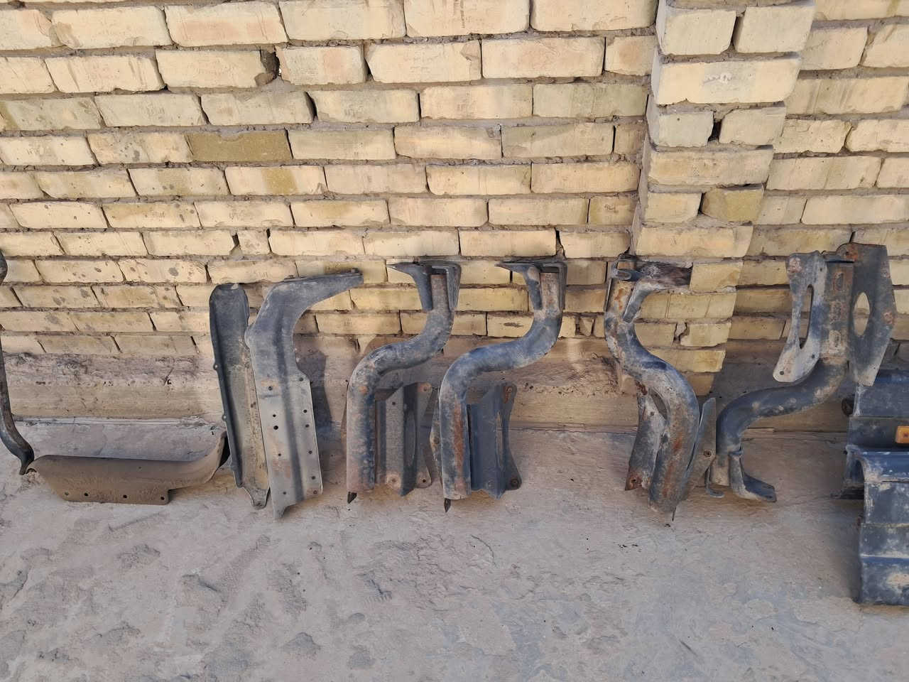 ***********
***********
