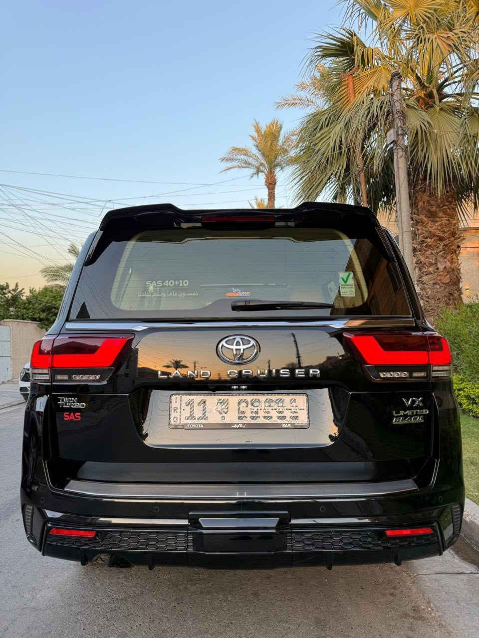 السلام عليكم لاندكروز vx لمتد بلاك ادشن تون تيربو  موديل 2024مغلفه ppf مكفوله كفاله عامه للاستفسار 
 *********** 
***********
