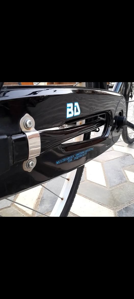 سلام عليكم بايسكل حرفين BD بايسكل حاويه كامل مكمل نضافه ماشاءالله شوفت عينك بايسكل موديل 2017 بايسكل مختم وحلو وكشي مابي مو تجي تكلي شبي مابي وكلشي ممبدل بي هاي بايسكل كدامك *********** ✌🏻😅
