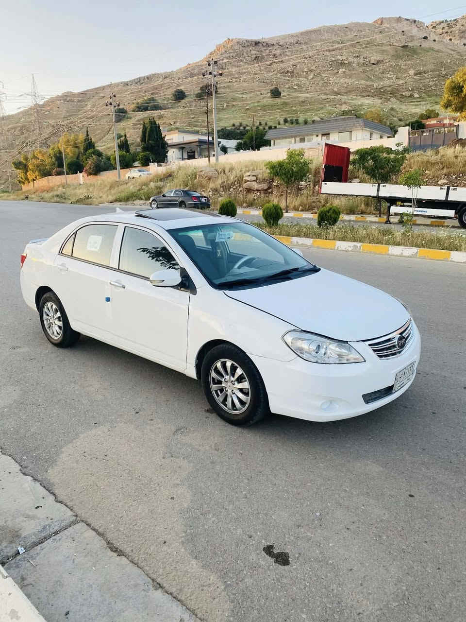 بیوایدی مۆدیل ٢٠١٣ گیر تۆماتیک گێڕو مەکینەی بێکاشۆیە نەکراوەتۆ  بەشەرتە  مواسەفات فول فولە ناوزەرد کوشن جلد حاسە سوکان ڤۆلیم  کارەبای هەموگیانی بەشەرت سەنەوی بەشەرتی ئەوالیاتو حاسیبەو پاکانەش جوارتایەی تازەی بۆبسراوە  بێ بۆیاخە بێ ساردوشوخوتو قوپاوی لوک لۆکە یجی پیوە نیە بەوشەرتە یەک دینار مەسرەفی تیانیە دەعامی بۆدەعامی بەشەرت ئەی فرۆشم سعری 28 وەرەقە ***********.  ***********
