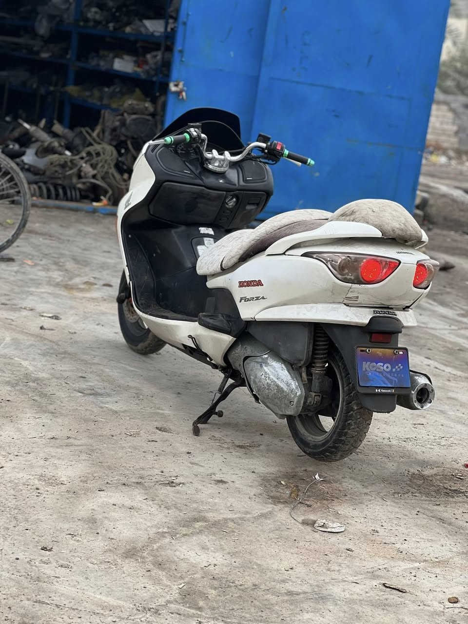 السلام عليكم دراجة فور صفر تسعة دراجة نظيفة كلها كفاية العامة ما مفتوحة كلها بلادية ما بي برغل تجاري ومكاني بصره قضاء الدير***********
