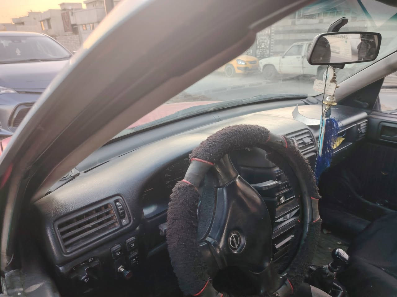 للبيع سيارة فكتره موديل ٩١ شركه من الدعاميه االدعاميه شركه بلا صبغ السعر ٤٥ والاستفسار على الرقم *********** وكورك ***********
