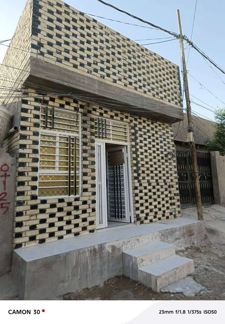 السلام عليكم عقار للبيع بحي الميلاد
-مساحه 50 متر حرف ( T ) موقع مميز

- رقم العقار ٤٥٥٦٥

قريب على جوهرة العرب و قريب على مدرسة العاديات

(شارع واحد عن المدرسة)

-بناء جديد مال جناي كلشي كامل بي 

- التبليط راح يوصلة (الرصيف كامل مقرنص باقي بس التبليط) 

- مطبخ + صالة سيراميك للأخير وسقف ثانوي

+ غرفة بورك + سقف ثانوي 

مكلف بالنشر الخاص مغلق

للأستفسار ومعرفة السعر يرجى الاتصال والمراسلة على الرقم يوجد واتساب

***********
