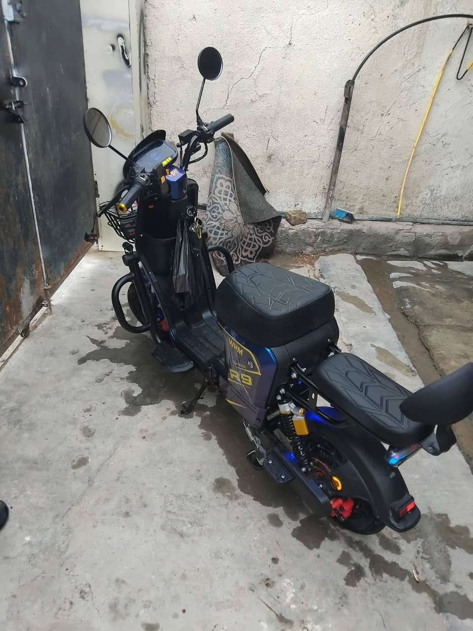 دراجه شحن استعمال قليل مشحونه خمس مرات مكان الزعفرانيه السعر 500 الاتصال***********
