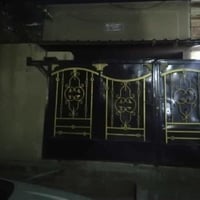 … دار للبيع مساحه 100 /م الحسينيه جريخي  طرمه كبيره مدخلين مدخل عل است...