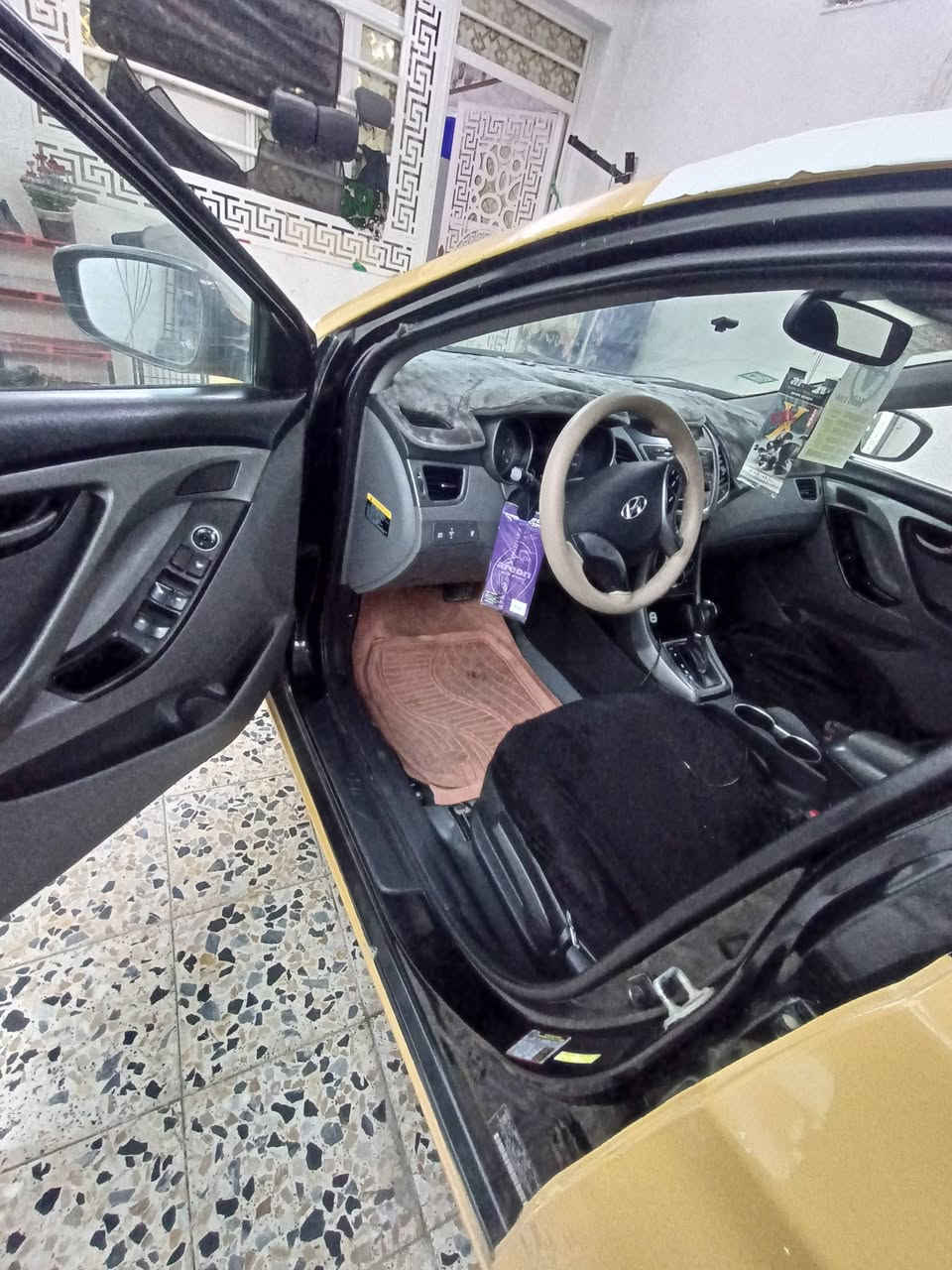 #ادوات_ادوات_بدون_كص
السلام عليكم الانتره 2016اصل #متومه_وجاهزه_طبق_الاصل وراد امريكي بدون كص  كير محرك كفاله تخم تاير حداديه جديده تبريد ثلج محرك دوش
غرفه بالجيس سياره جاهزه ع ٱڅڑ حبايه  #مكان_ميسان
#للاستفسار ***********
